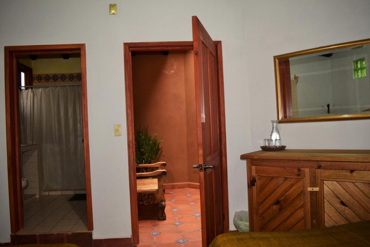 La Gloria De Los Angeles Tzintzuntzán Extérieur photo